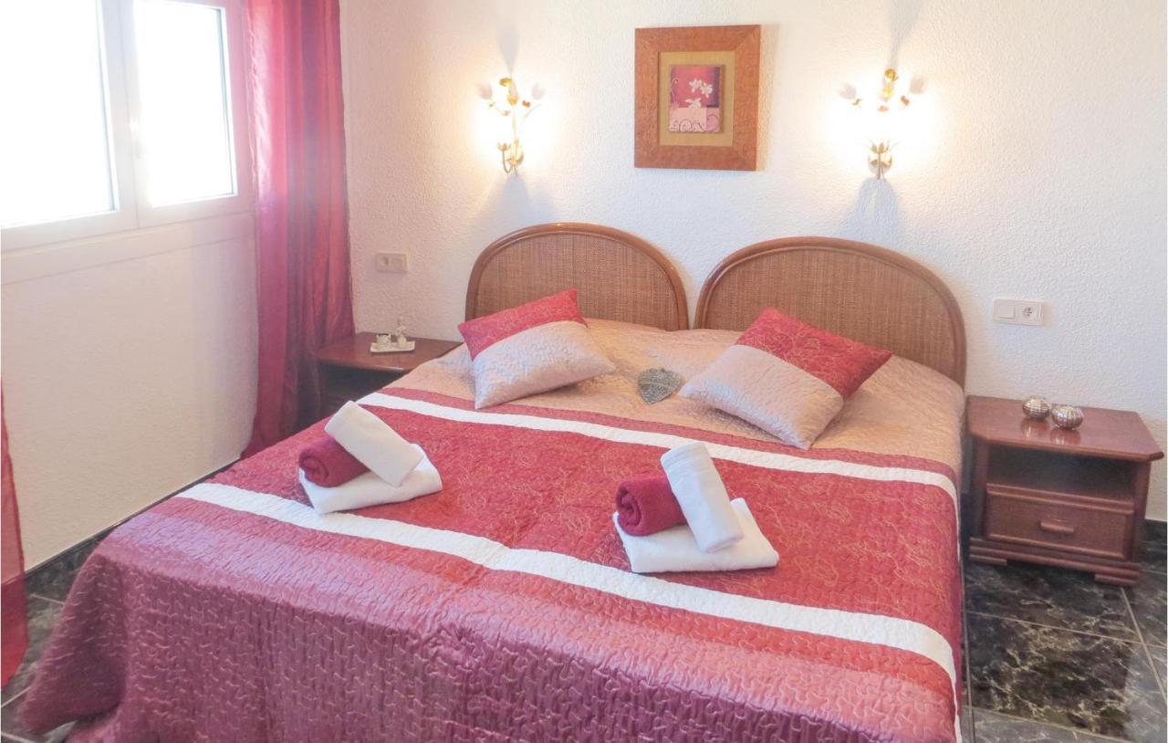 2 Bedroom Stunning Apartment In Torrevieja Dış mekan fotoğraf