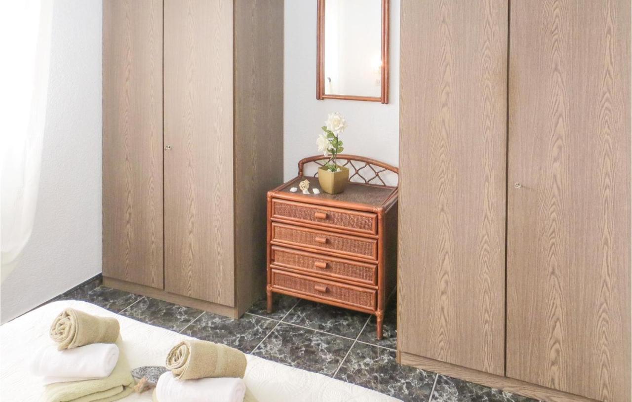 2 Bedroom Stunning Apartment In Torrevieja Dış mekan fotoğraf