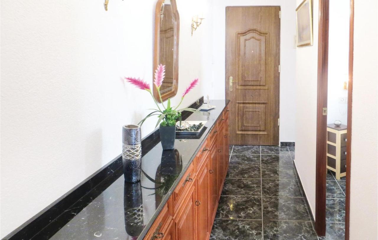 2 Bedroom Stunning Apartment In Torrevieja Dış mekan fotoğraf